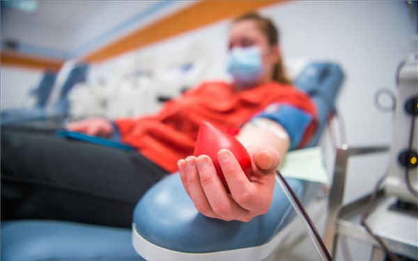 Vérplazma adására kérik a gyógyultakat